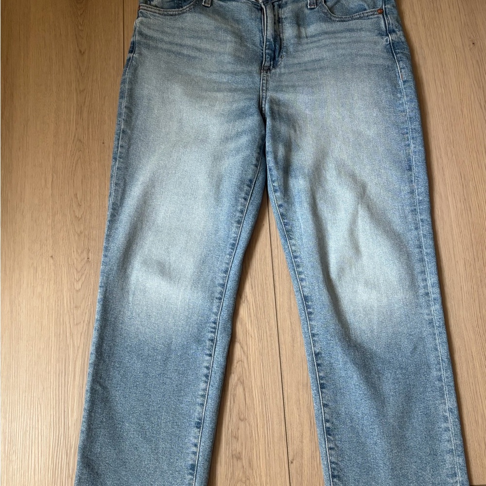 Kendall & Kylie Light Wash High-Rise Straight Jeans